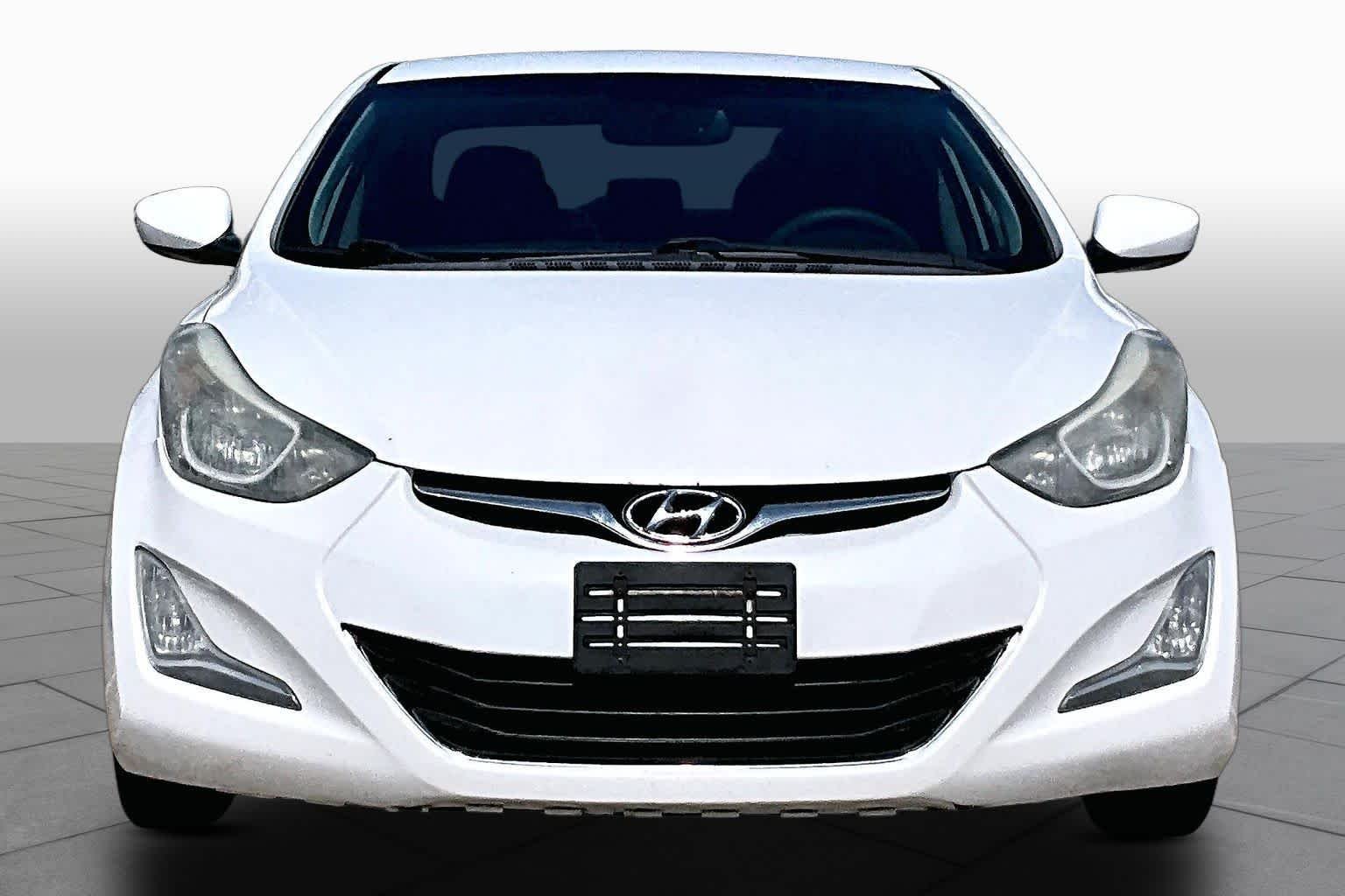 Used 2015 Quartz White Pearl Hyundai SE image 4
