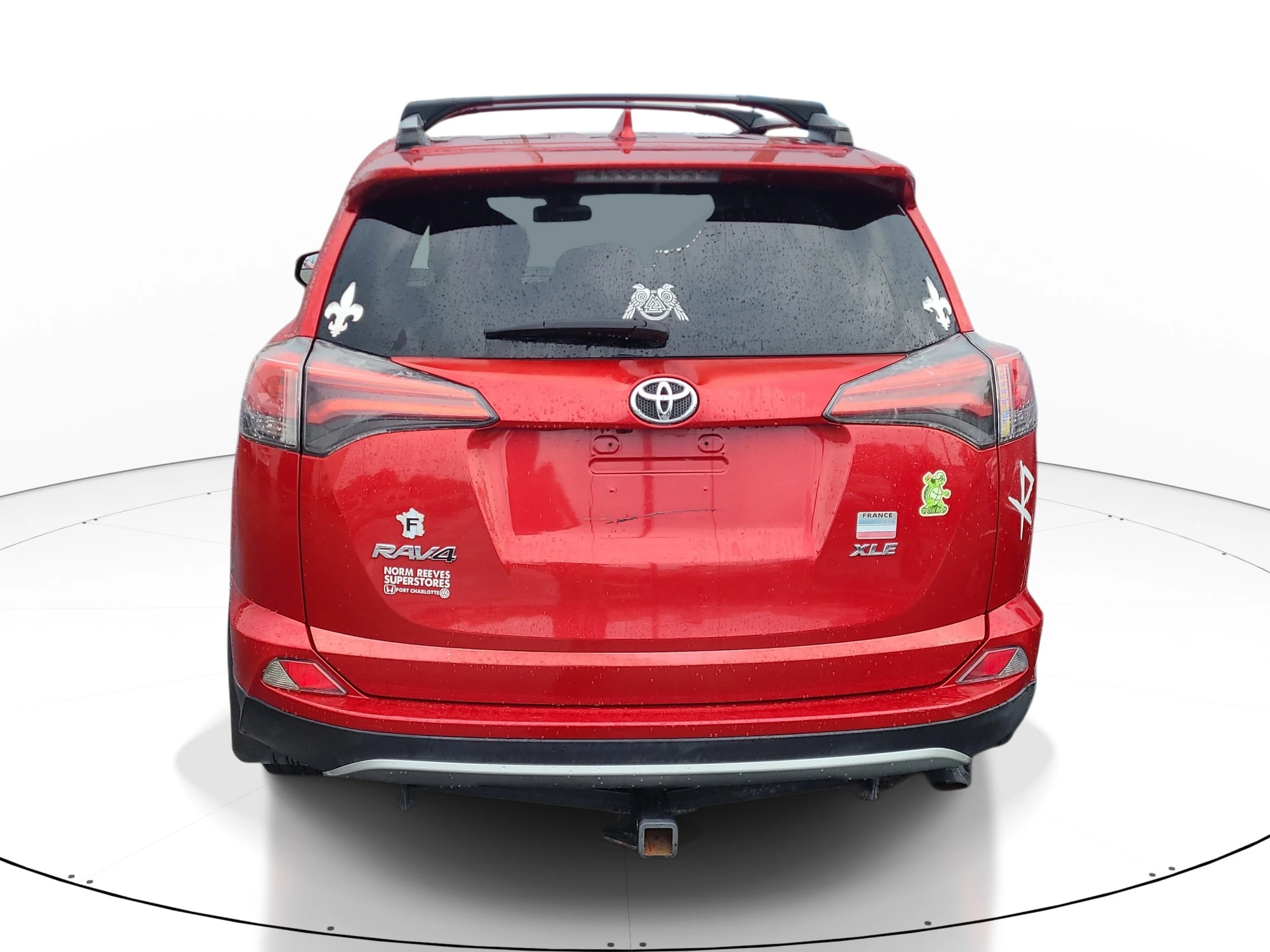 Used 2017  Toyota XLE image 5
