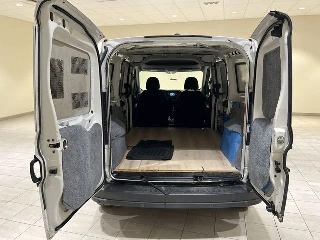 Used 2016 Bright White Ram Tradesman image 20