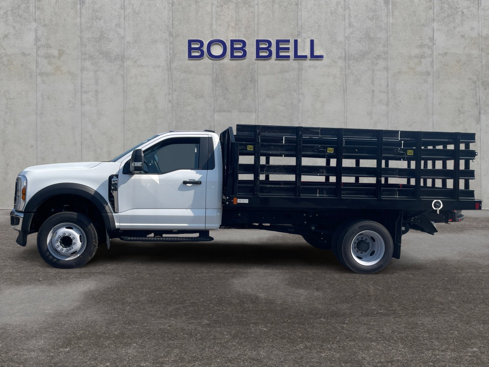 New 2025 Oxford White Ford F-450® XL image 2