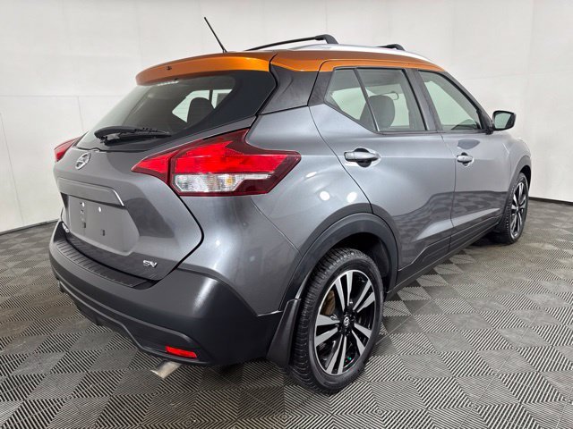 Used 2019 Gray Nissan SV image 3