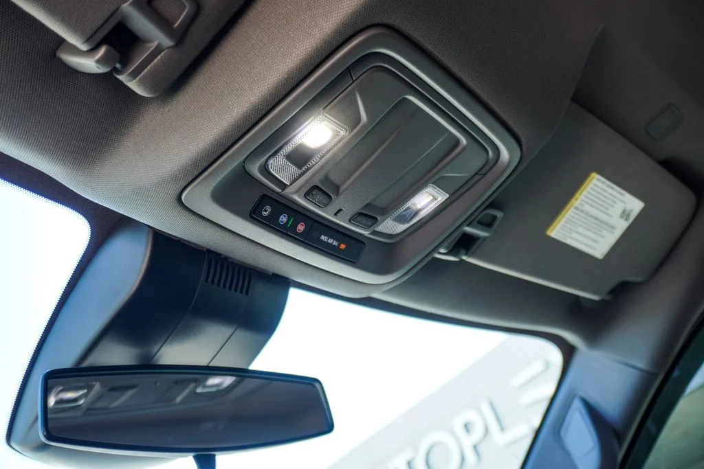 Used 2023 Silver GMC Elevation image 25