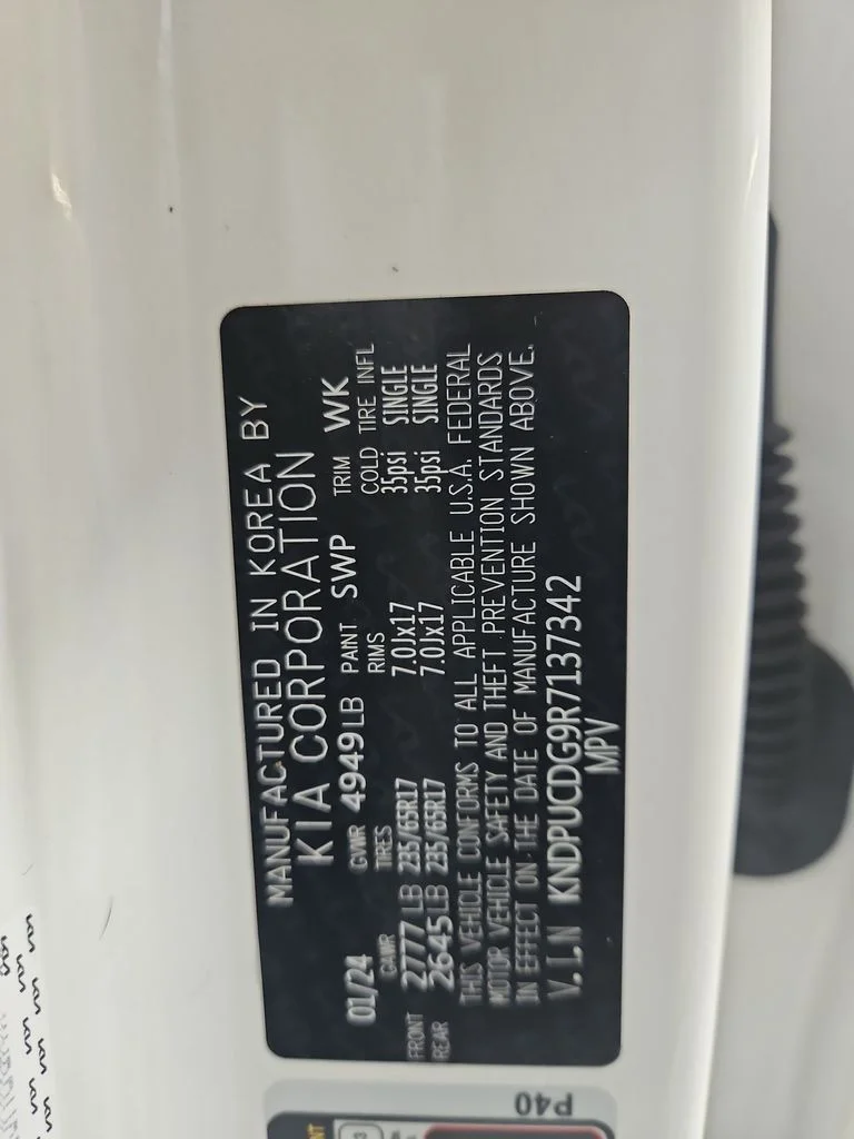 Used 2024 White Kia LX image 29
