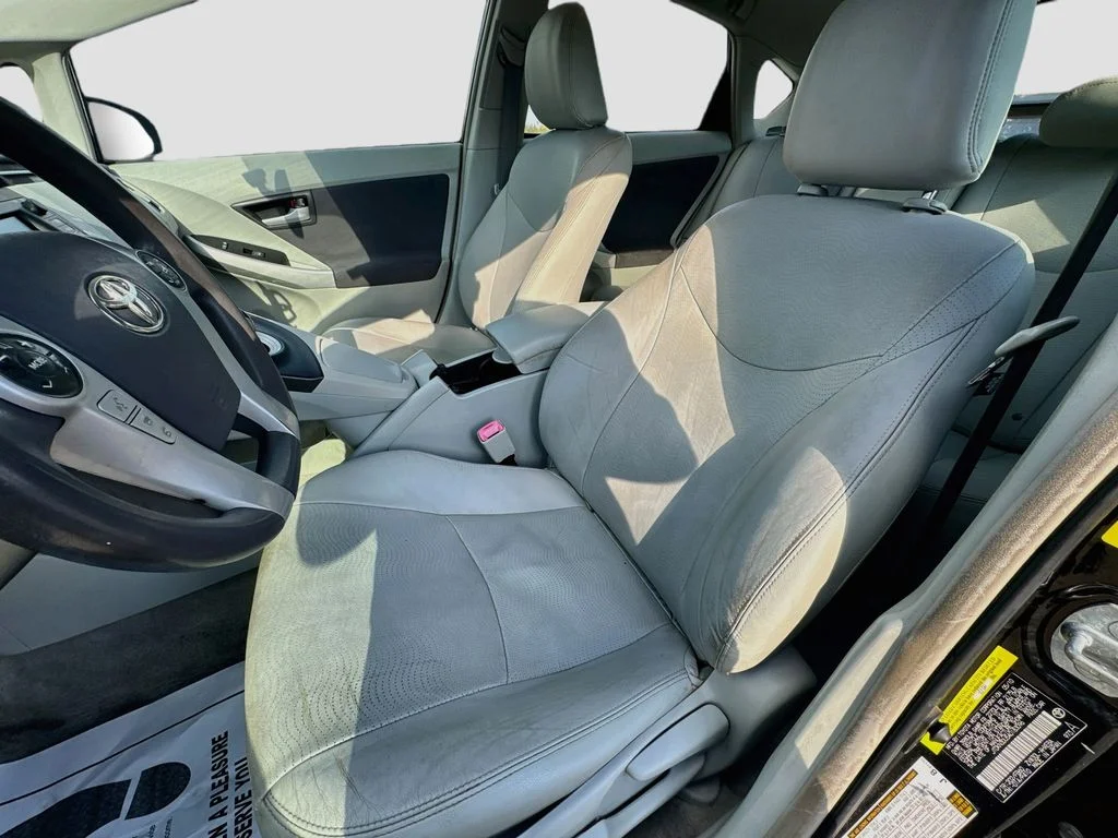 Used 2010 Red Toyota I image 23