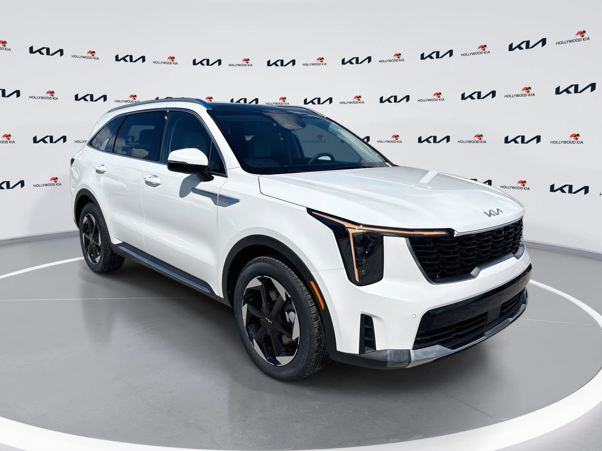 New 2026 Snow White Pearl Kia EX image 1