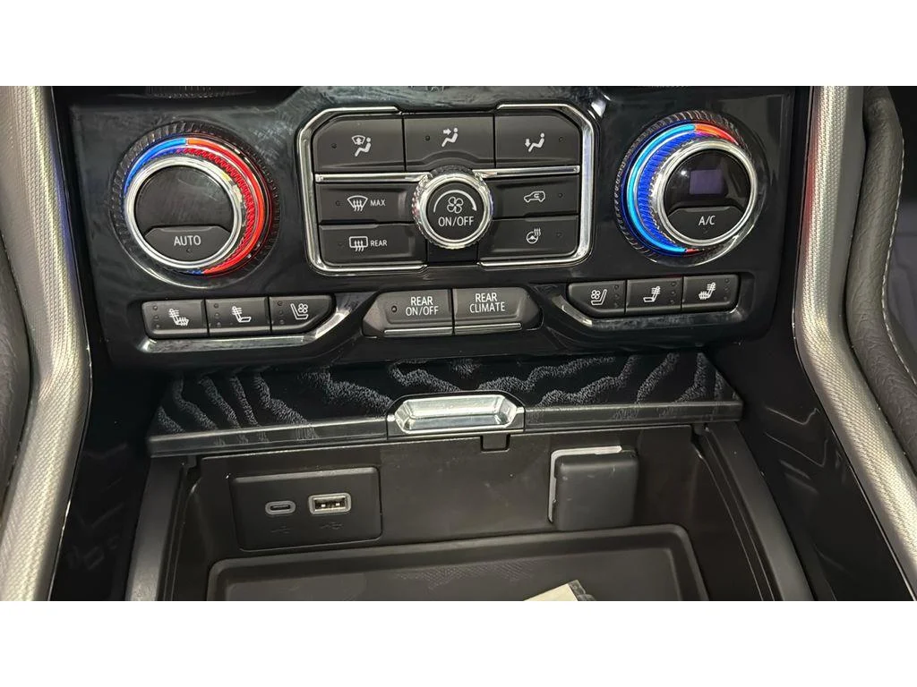 Used 2023 Onyx Black GMC Denali image 28