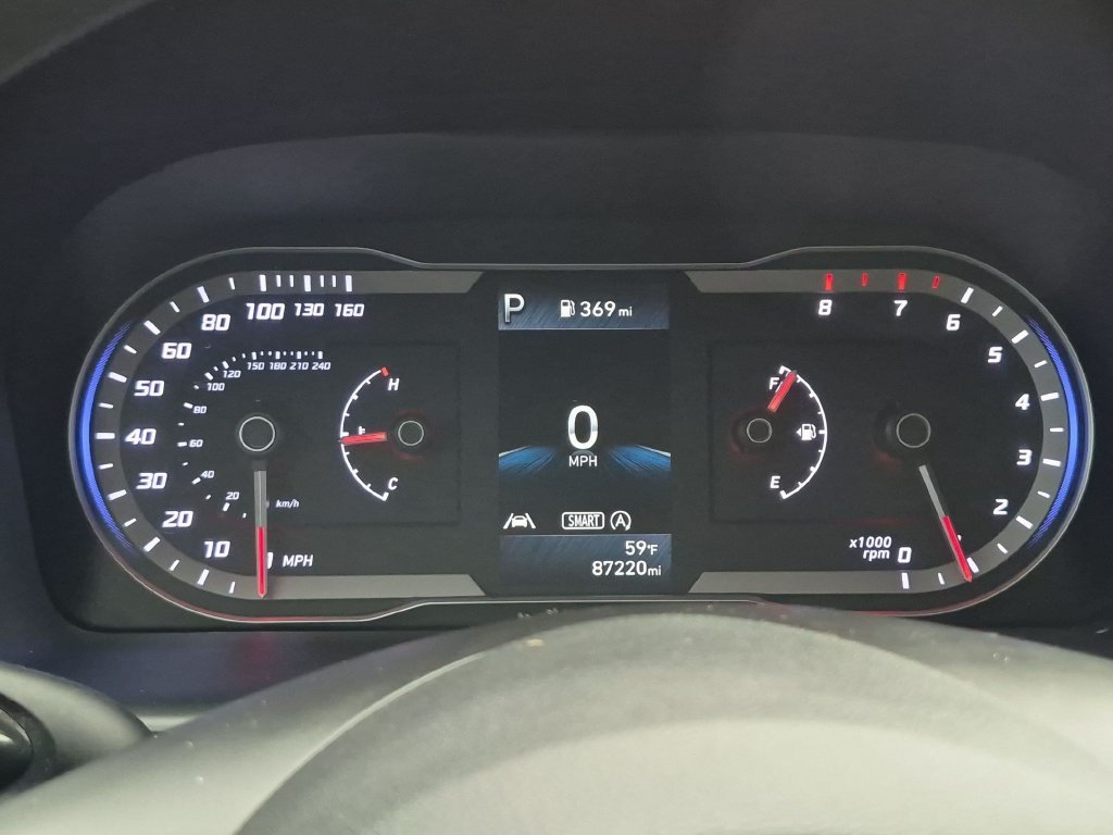 Used 2022 Silver Hyundai SEL image 13