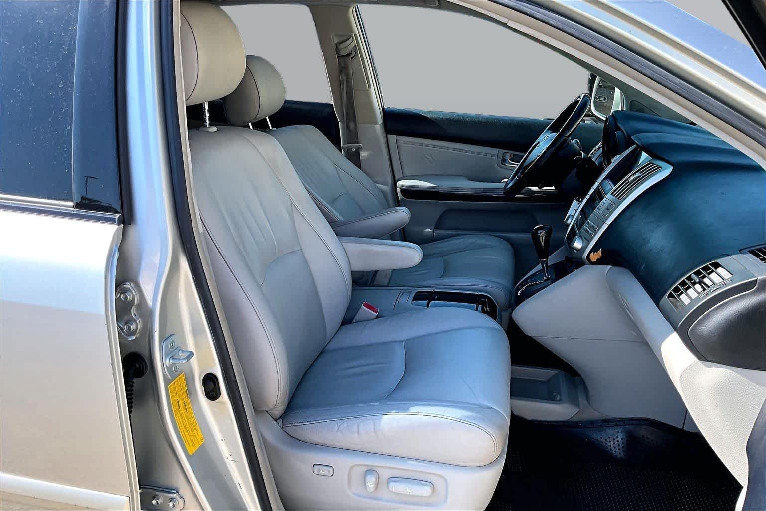 Used 2008 Millennium Silver Metallic Lexus  image 8