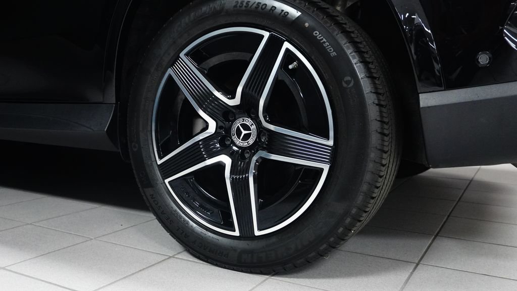 Certified Used 2023 Black Mercedes-Benz GLC 300 image 27