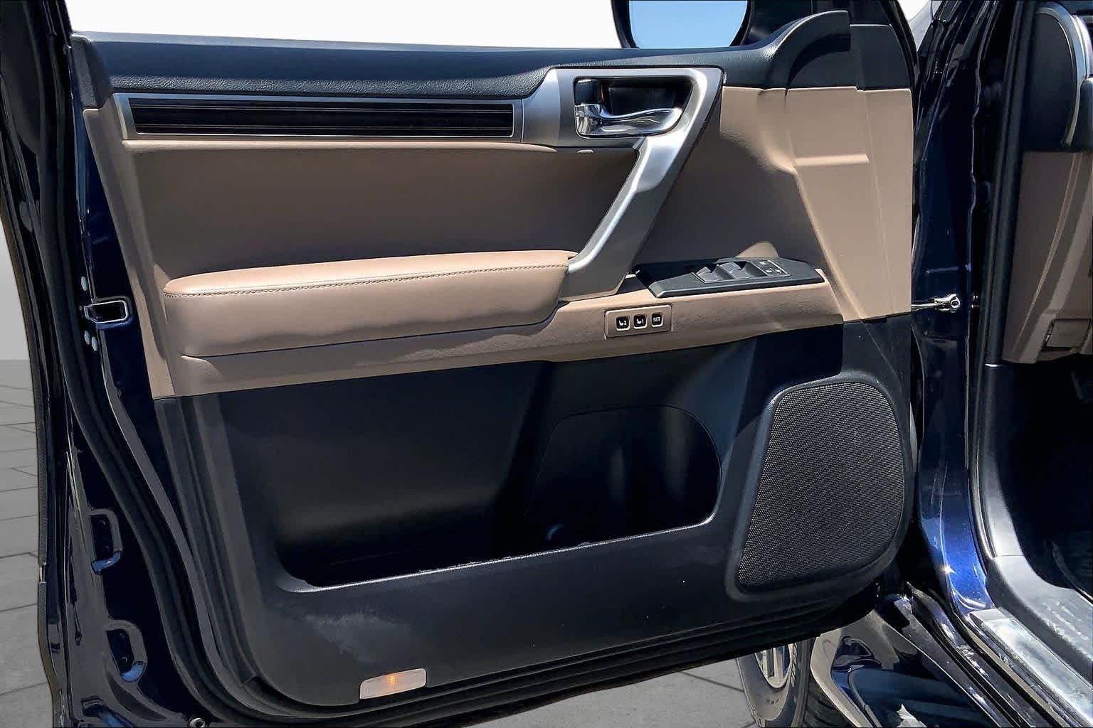 Used 2023 Nightfall Mica Lexus Premium image 19