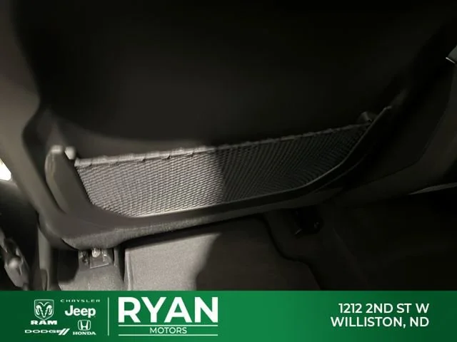 New 2026 White/off-white Jeep Laredo image 37