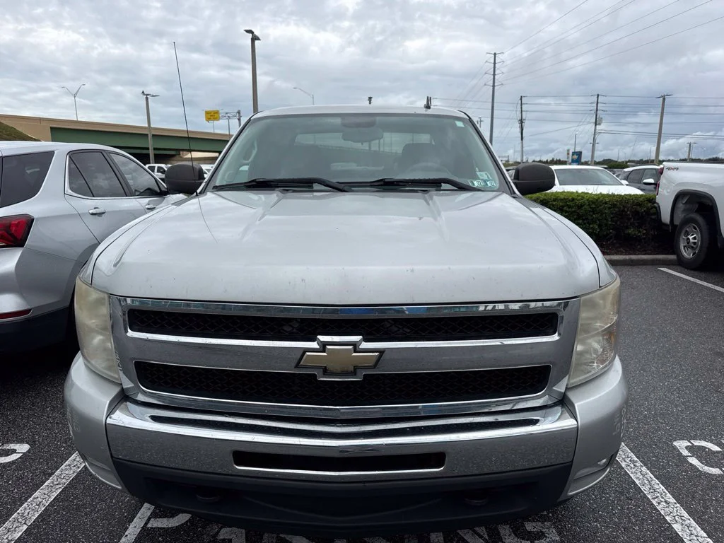 Used 2011 Chevrolet Silverado 1500 LT with VIN 1GCRKSE0XBZ394305 for sale in Mount Pleasant, SC