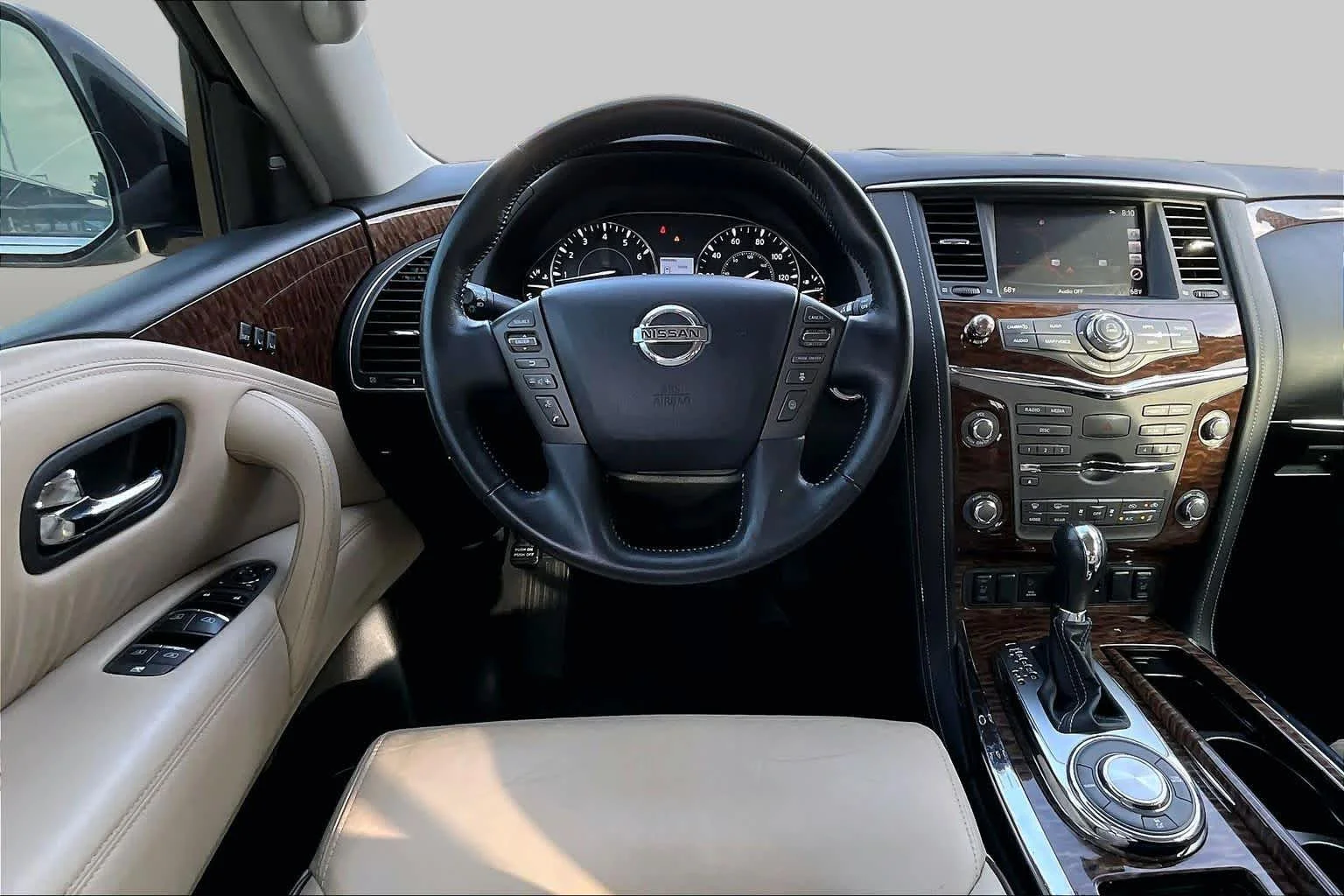 Used 2019 Pearl White Tricoat Nissan SL image 6