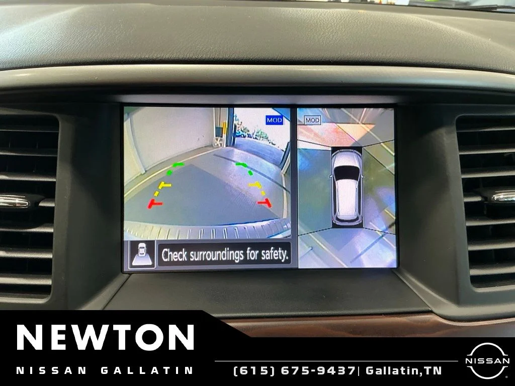 Used 2019 Pearl White Nissan Platinum image 11