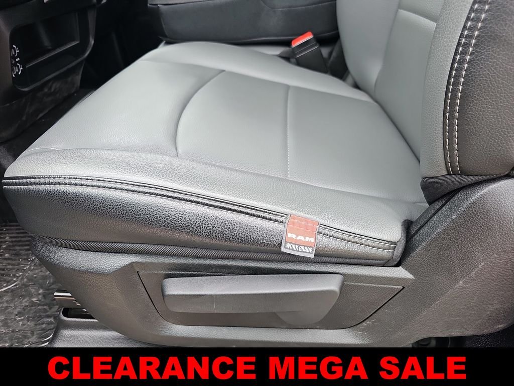 2025 RAM 3500 Chassis Tradesman - Photo 29