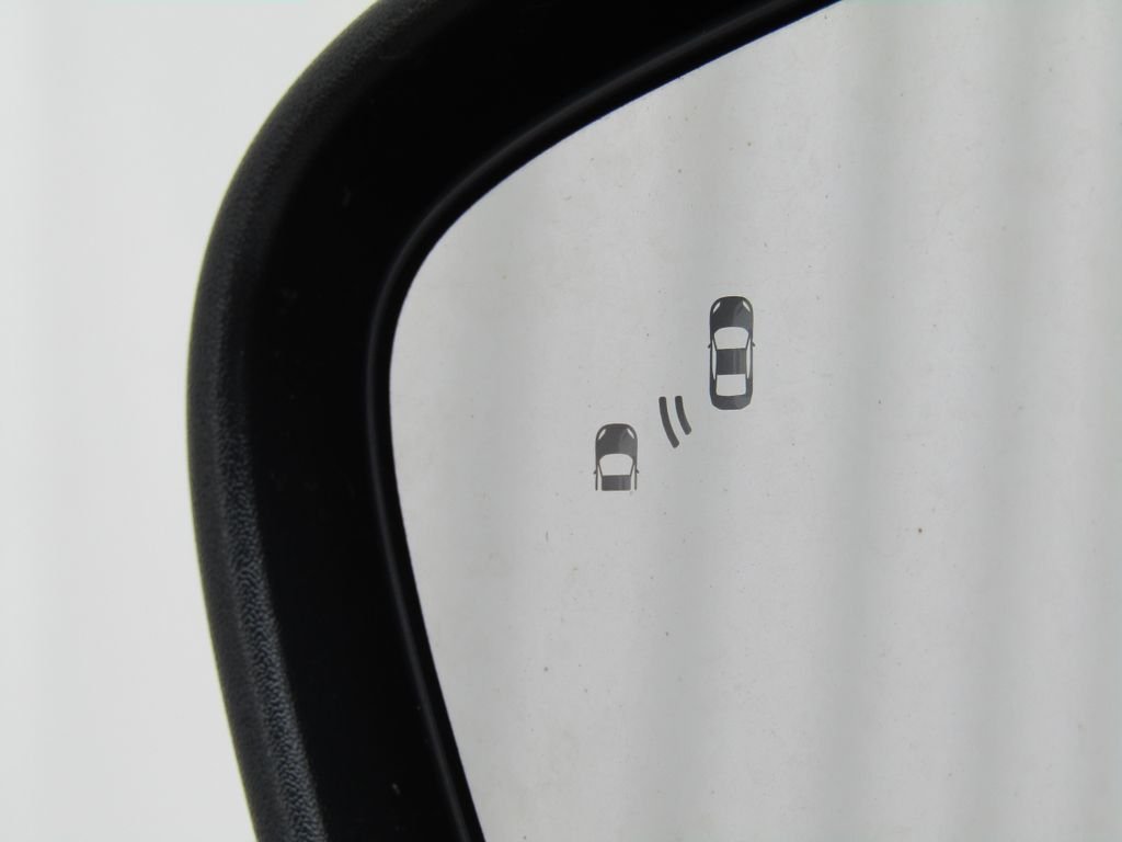 Used 2022 White Ford S image 6