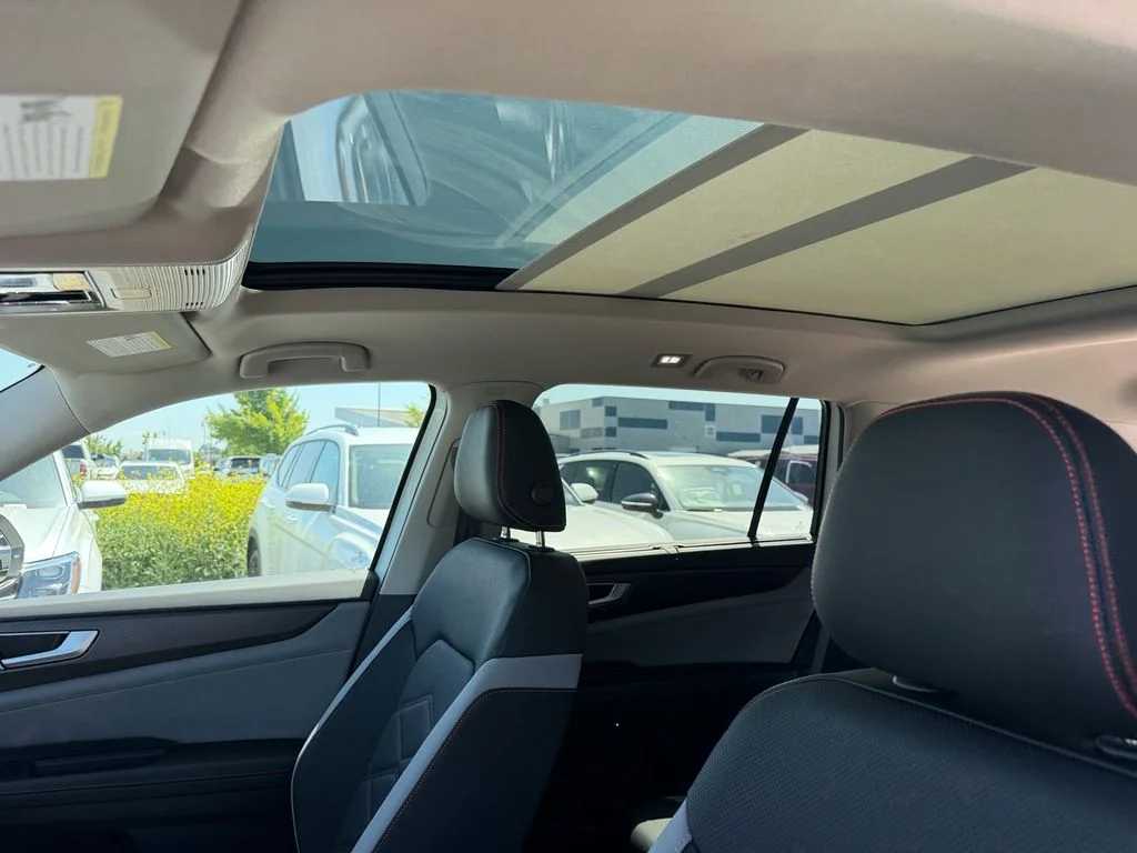 New 2026 Opal White Pearl Volkswagen 2.0T Peak Edition image 24