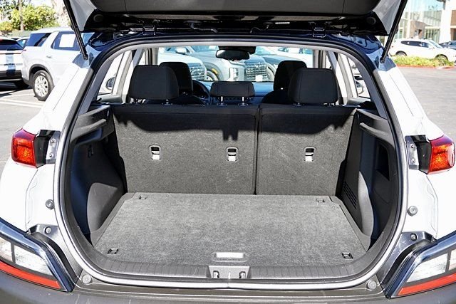 Used 2023 Silver Hyundai SEL image 12