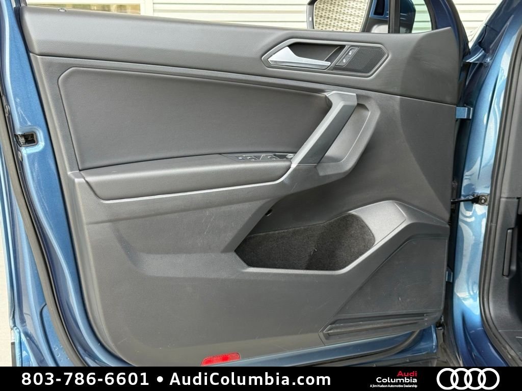 Used 2020 Blue Volkswagen 2.0T SE image 18