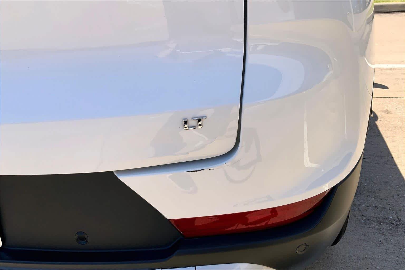 Used 2026 Summit White Chevrolet LT image 10
