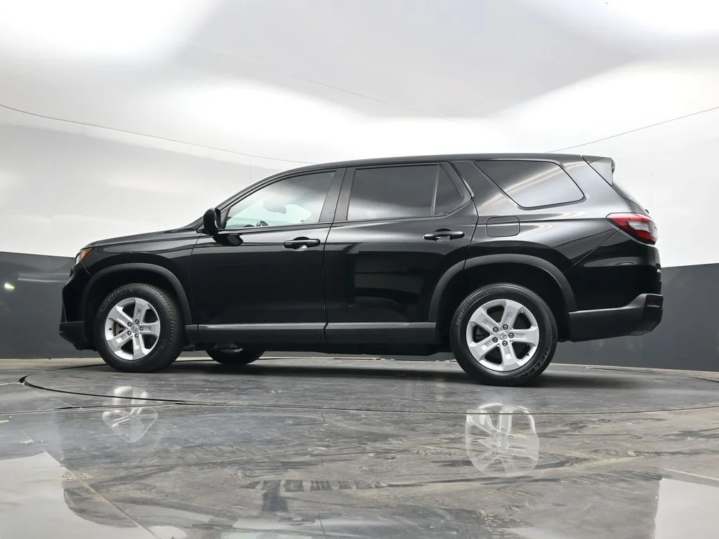 Used 2023 Crystal Black Pearl Honda LX image 35