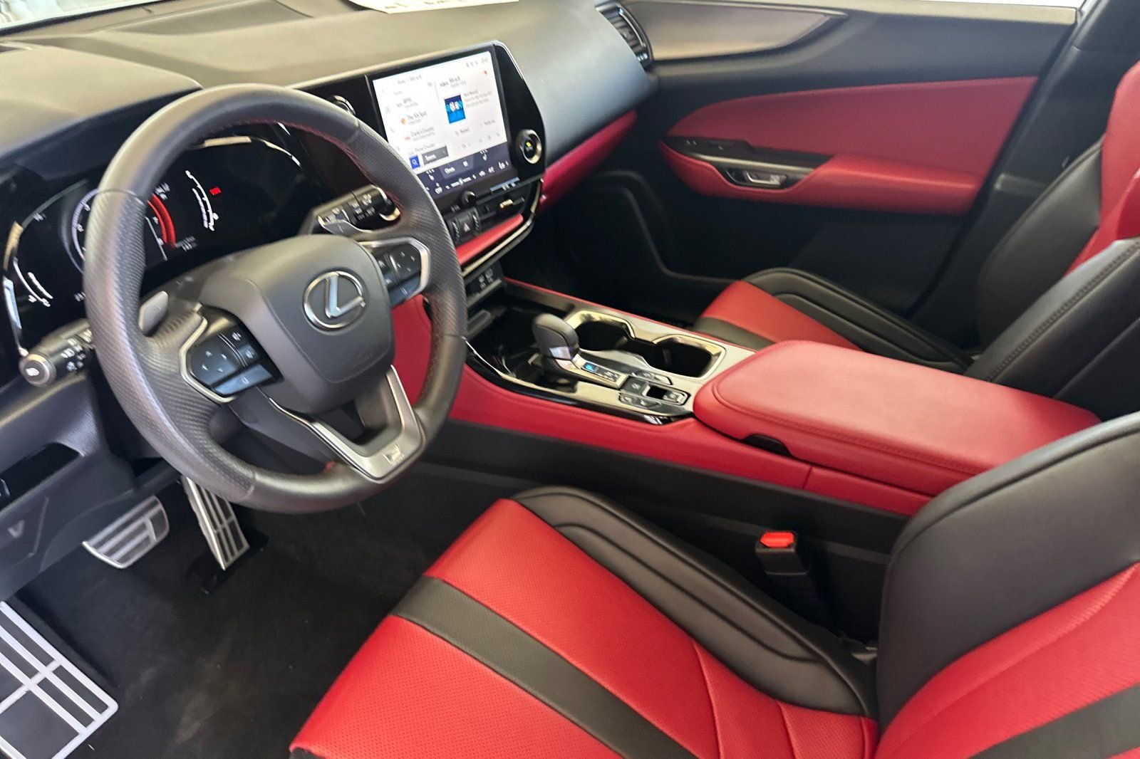 Used 2024 White Lexus 350 F SPORT Handling image 10