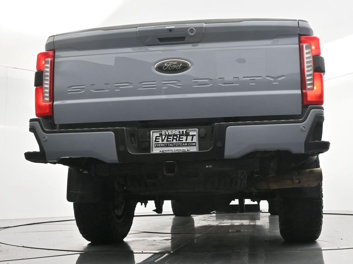 Used 2024 Glacier Gray Metallic Tri-coat Ford XL image 52