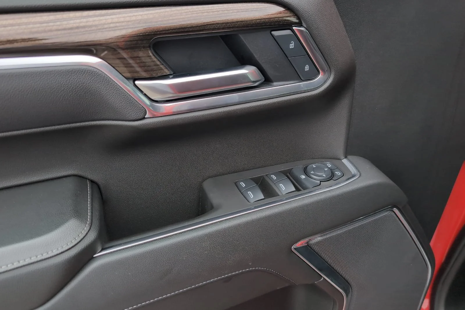 Used 2025 Red Hot Chevrolet LT (2FL) image 12