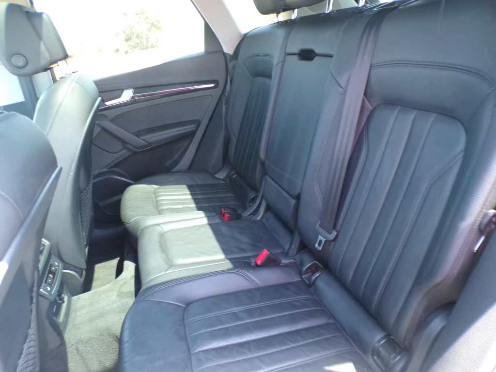 Used 2019 Brilliant Black Audi Premium Plus image 10