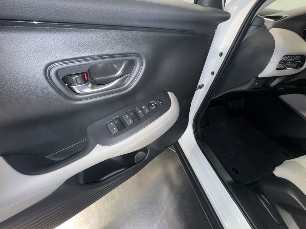 2026 Honda HR-V LX - Photo 16