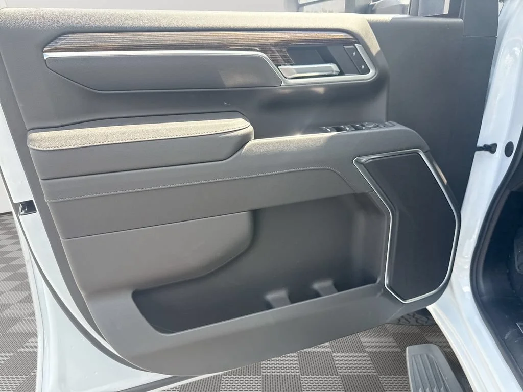 New 2026 Summit White GMC SLE image 22