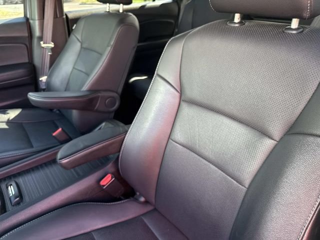 Used 2023 Gray Honda EX-L image 20