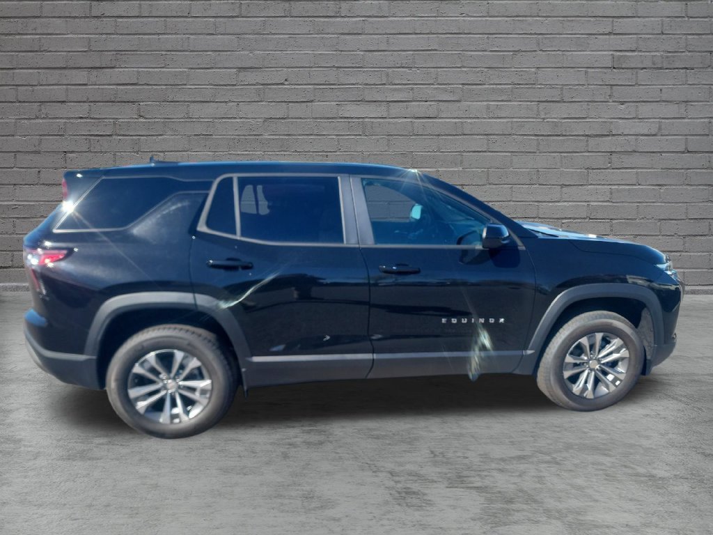 New 2027 Mosaic Black Metallic Chevrolet LT image 9