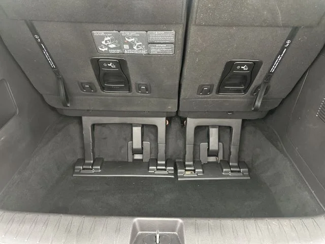 Used 2025 Red Kia LXS image 21