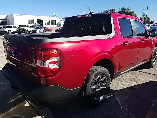 Used 2025 Red Ford XLT image 22