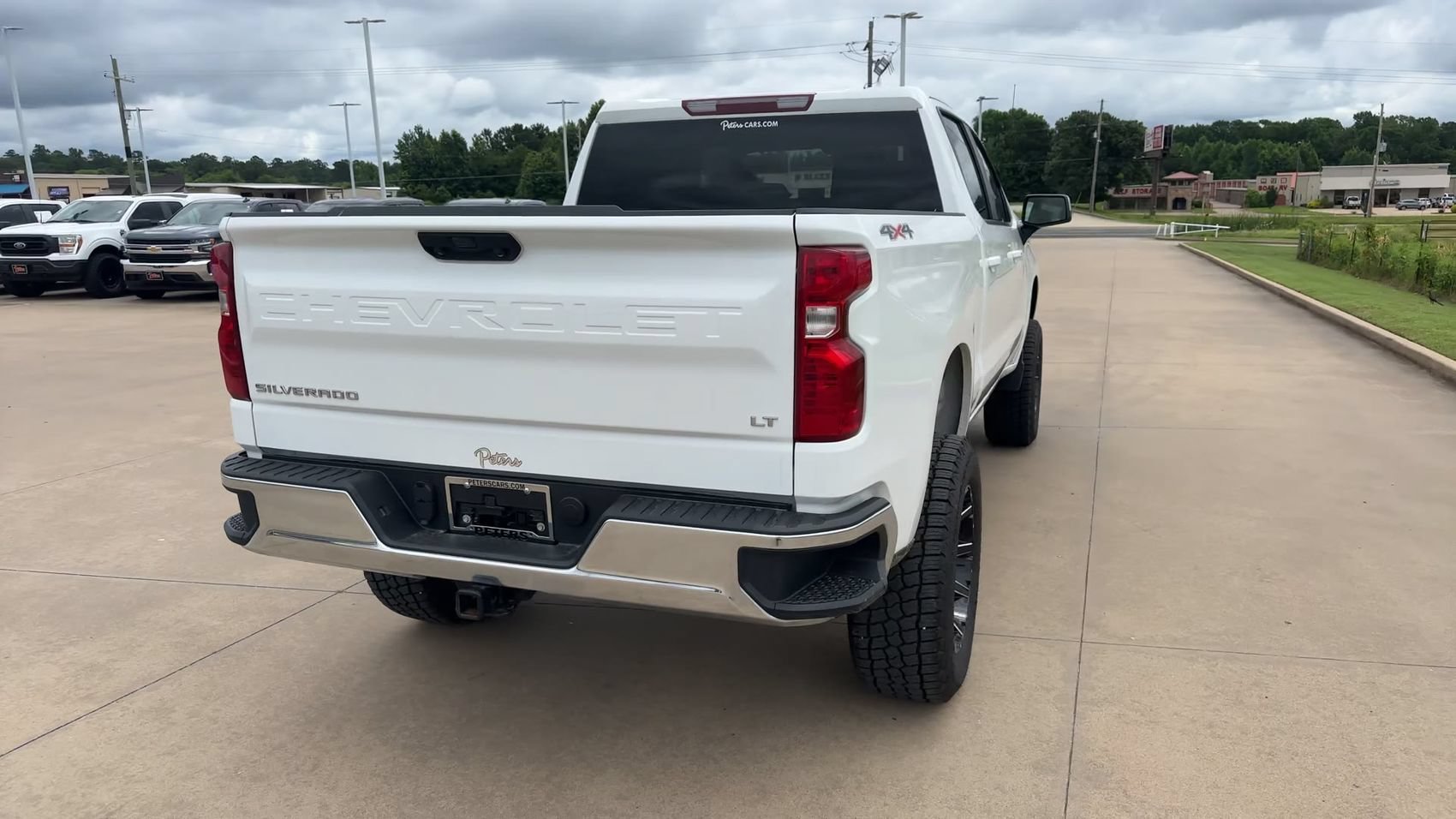 Used 2025 White Chevrolet LT image 8