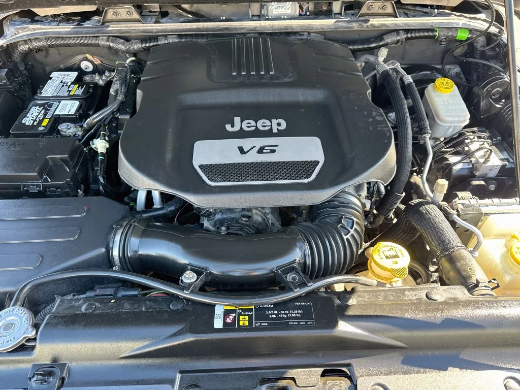 Used 2017 Gray Jeep Unlimited Rubicon image 34