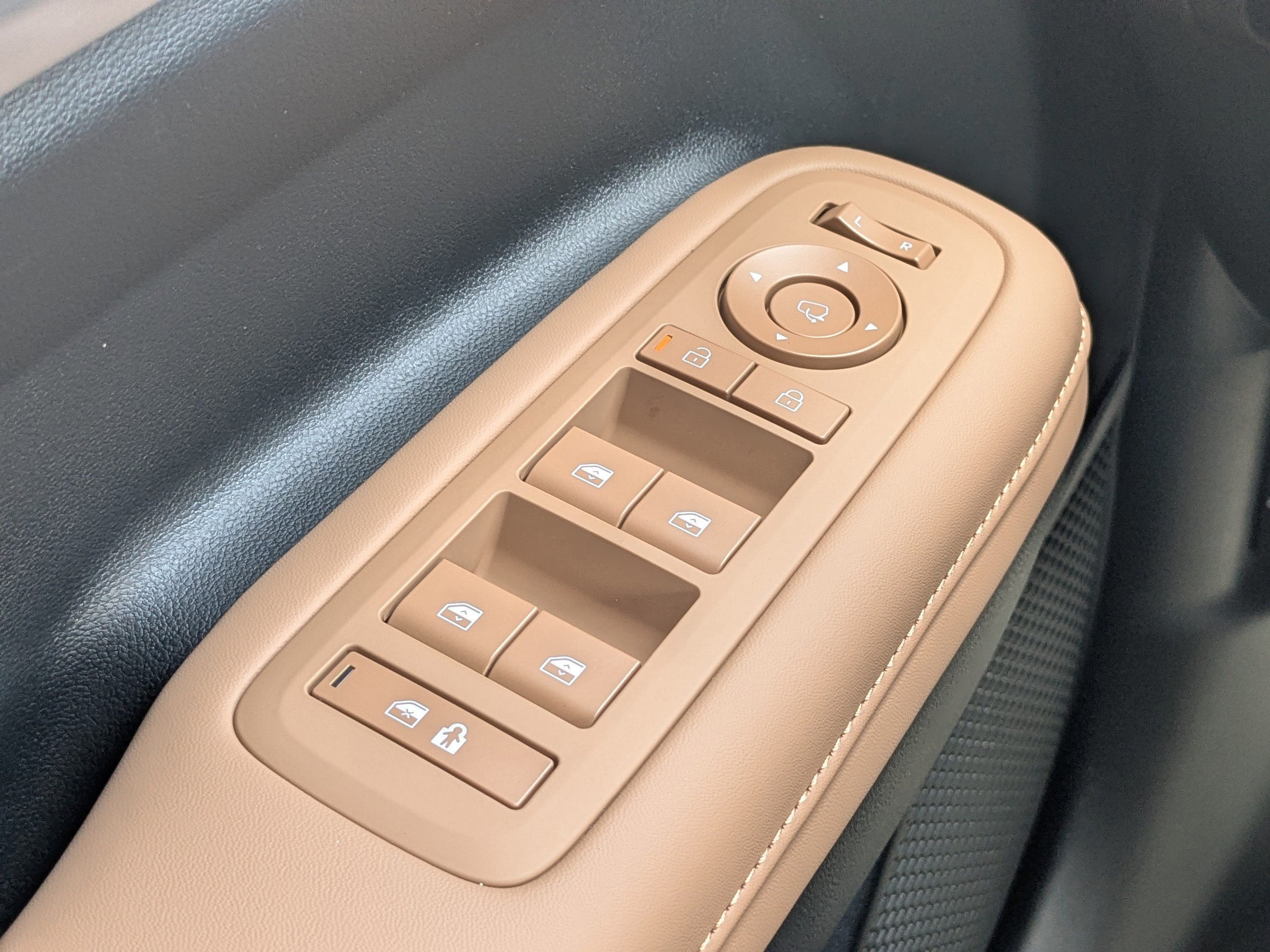 New 2026 Ecotronic Gray Matte Hyundai Calligraphy FWD image 33