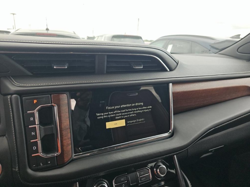 2023 Gmc Yukon XL Denali Ultimate photo 3