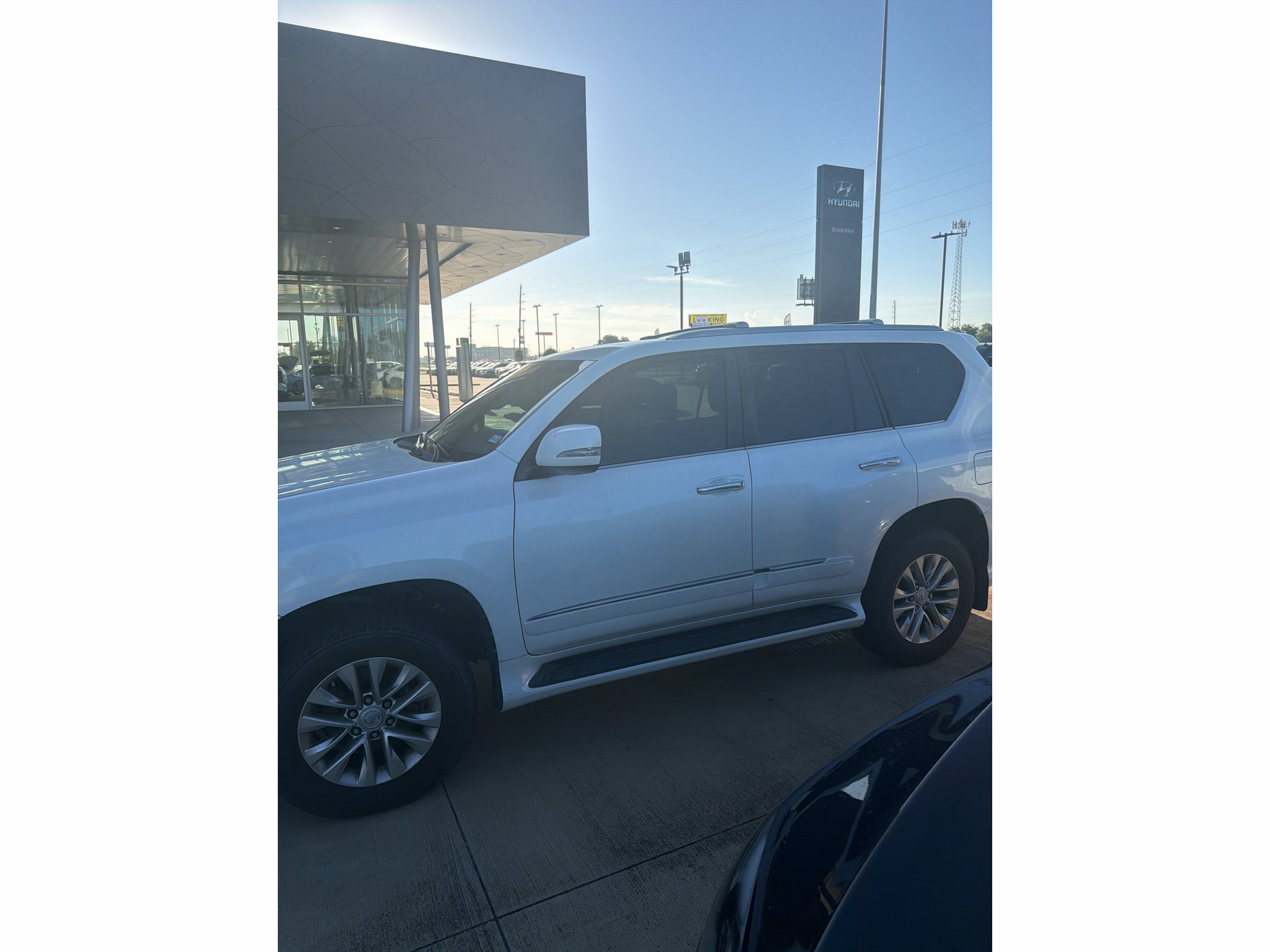 Used 2018 Starfire Pearl Lexus Premium image 5