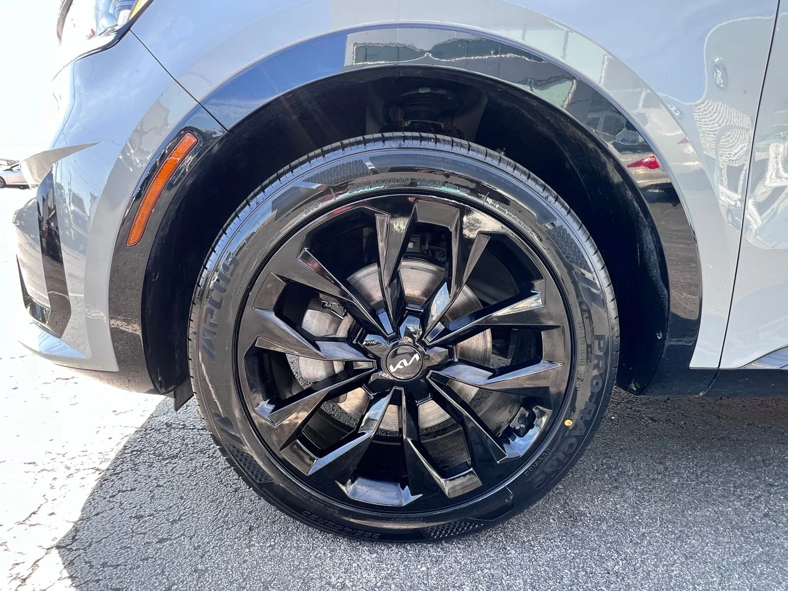 Used 2023 Wolf Gray Kia SX image 19
