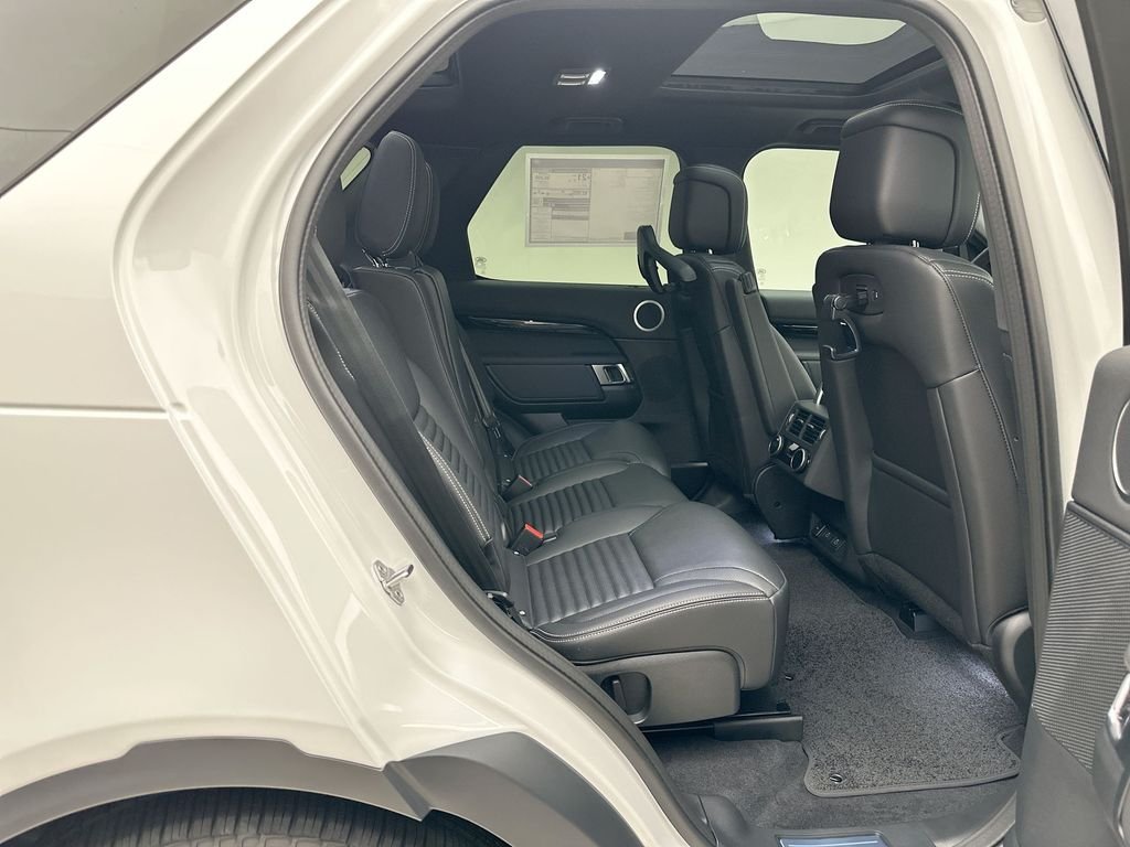 New 2026 Fuji White Land Rover S image 7