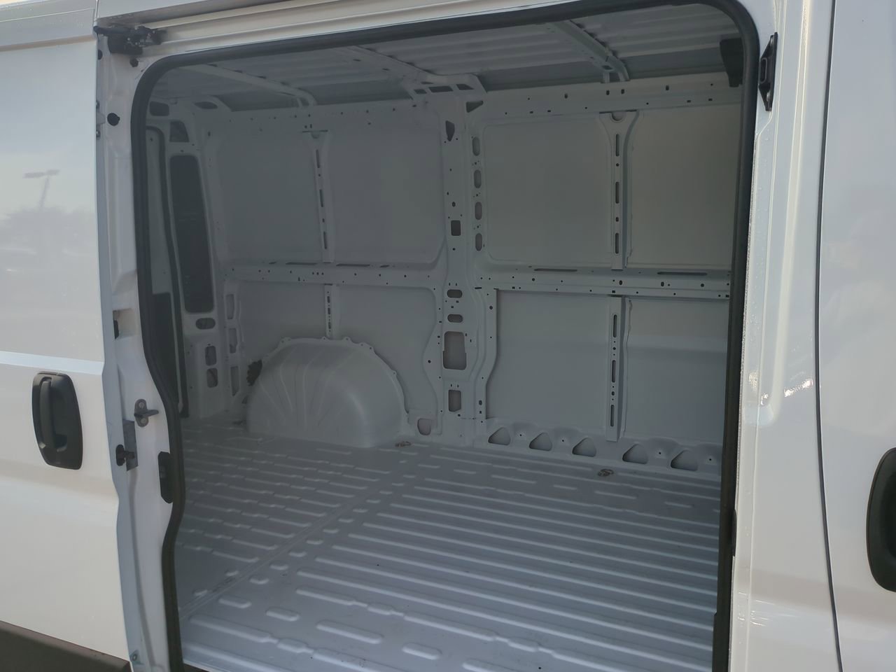 New 2026 Bright White Clearcoat RAM Tradesman image 13