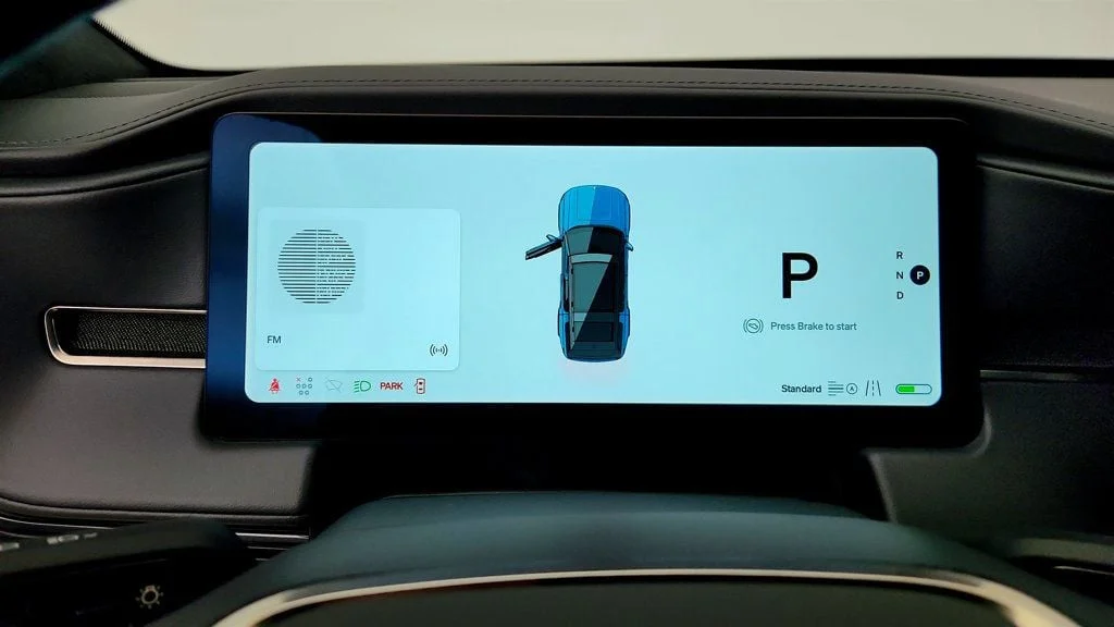 Used 2025 Rivian Blue Rivian Adventure Dual-Motor Standard Pack w/ Autonomy Driver Assistance image 15
