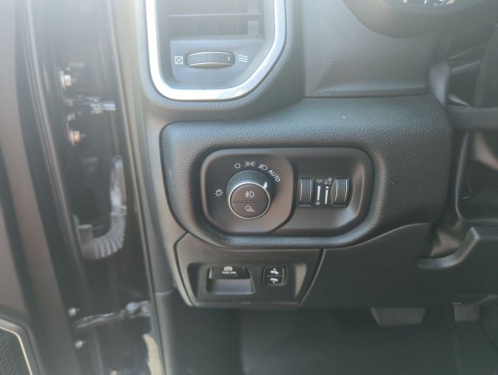 Used 2022 Black Ram Laramie image 19