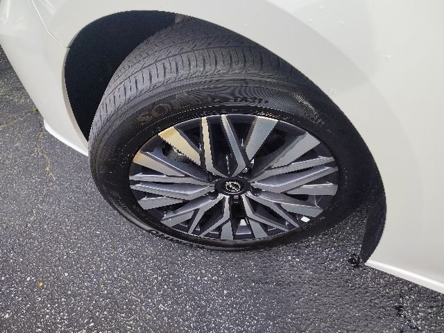 Used 2025 White Nissan 2.5 SV image 10
