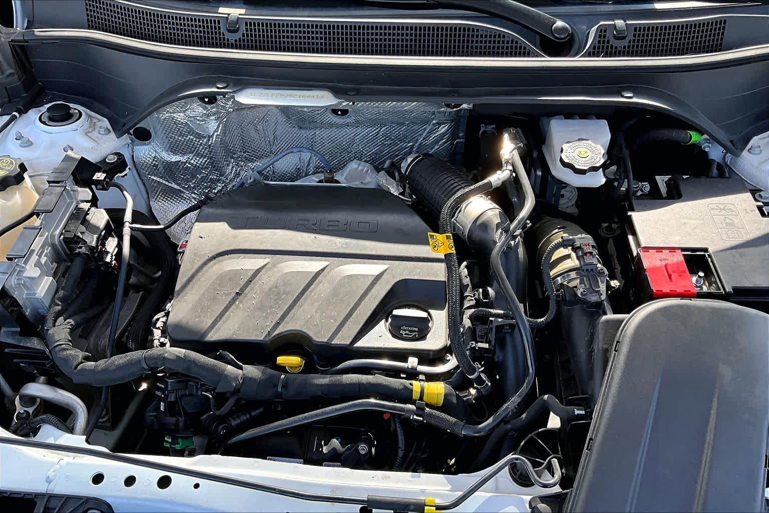 Used 2025 Summit White Chevrolet LS image 32
