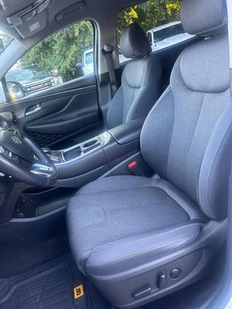 Used 2023 White Hyundai SEL image 18