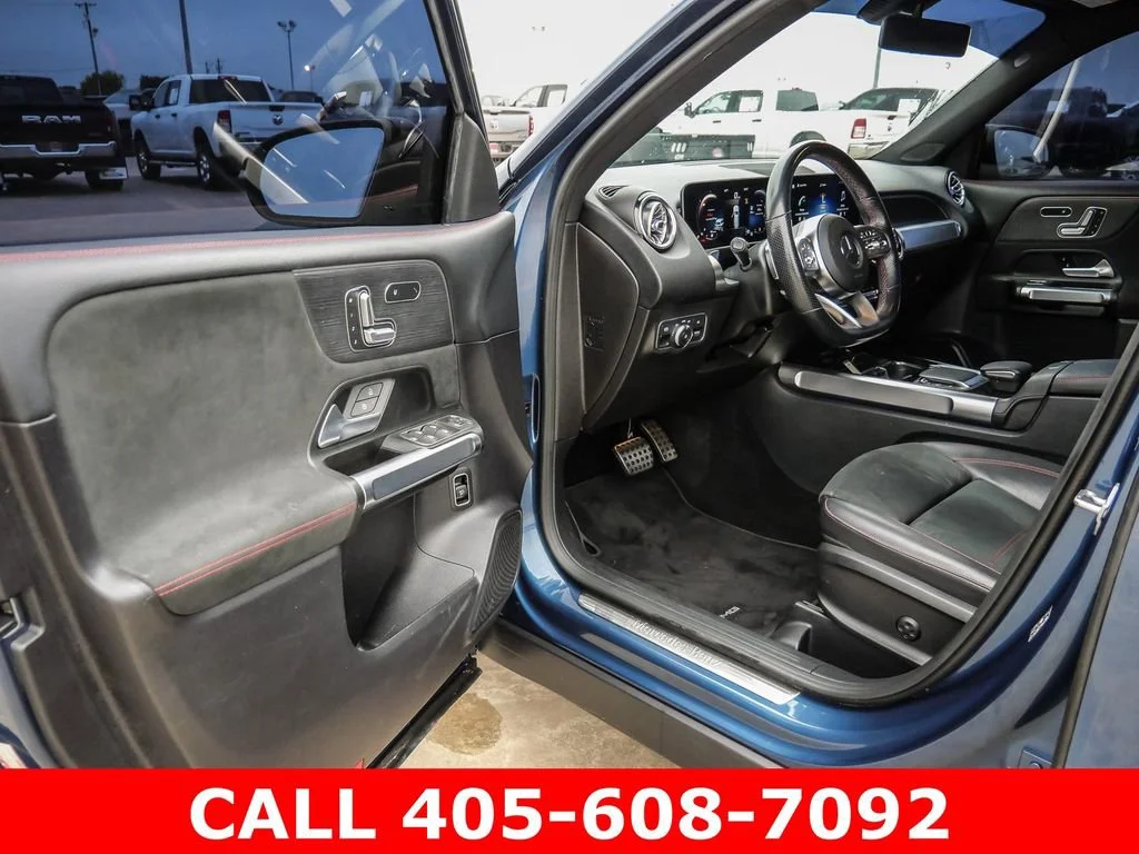 Used 2021 Blue Mercedes-Benz GLB 250 image 28