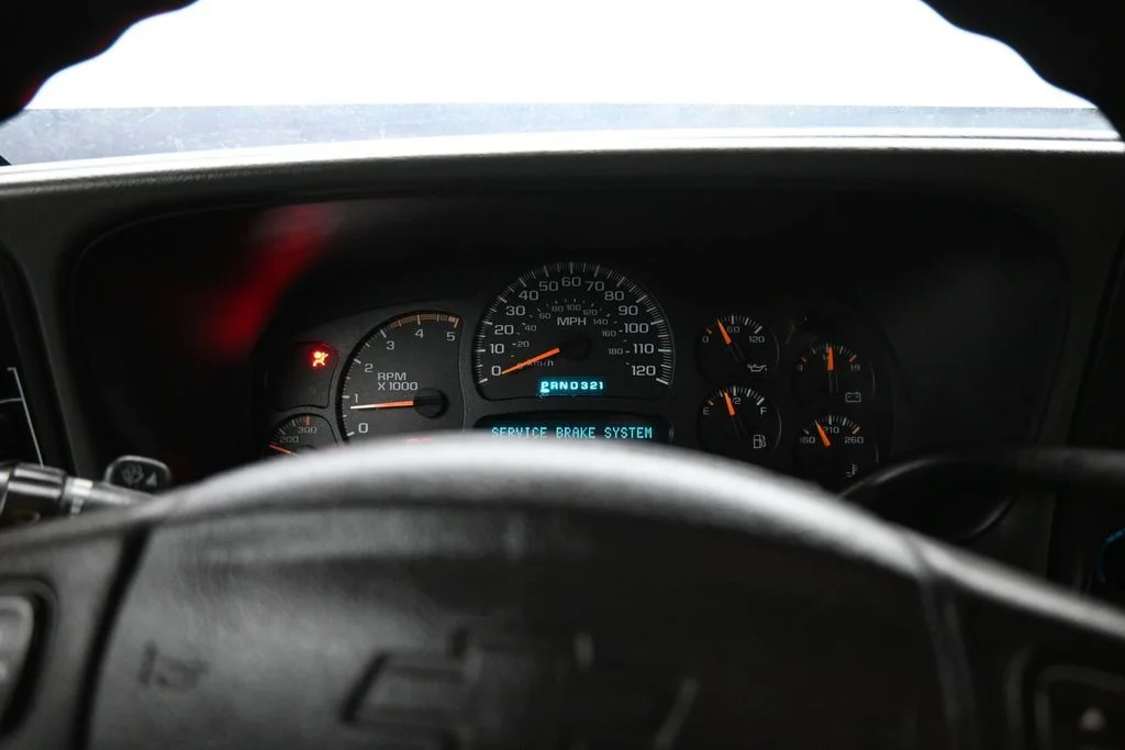 Used 2005 Red Chevrolet LT image 16